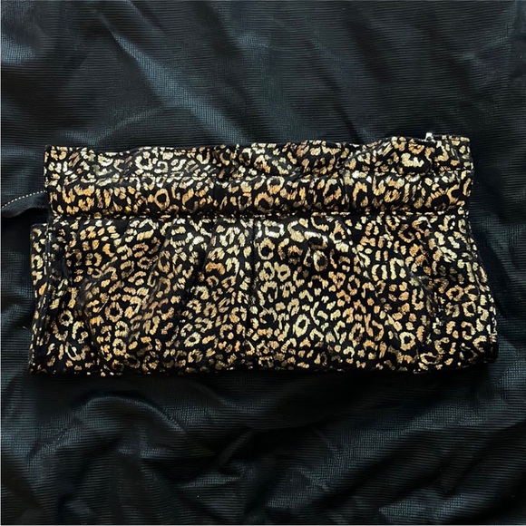 Express oversized black leopard & gold metallic clutch bag. New without tags. - Picture 1 of 7
